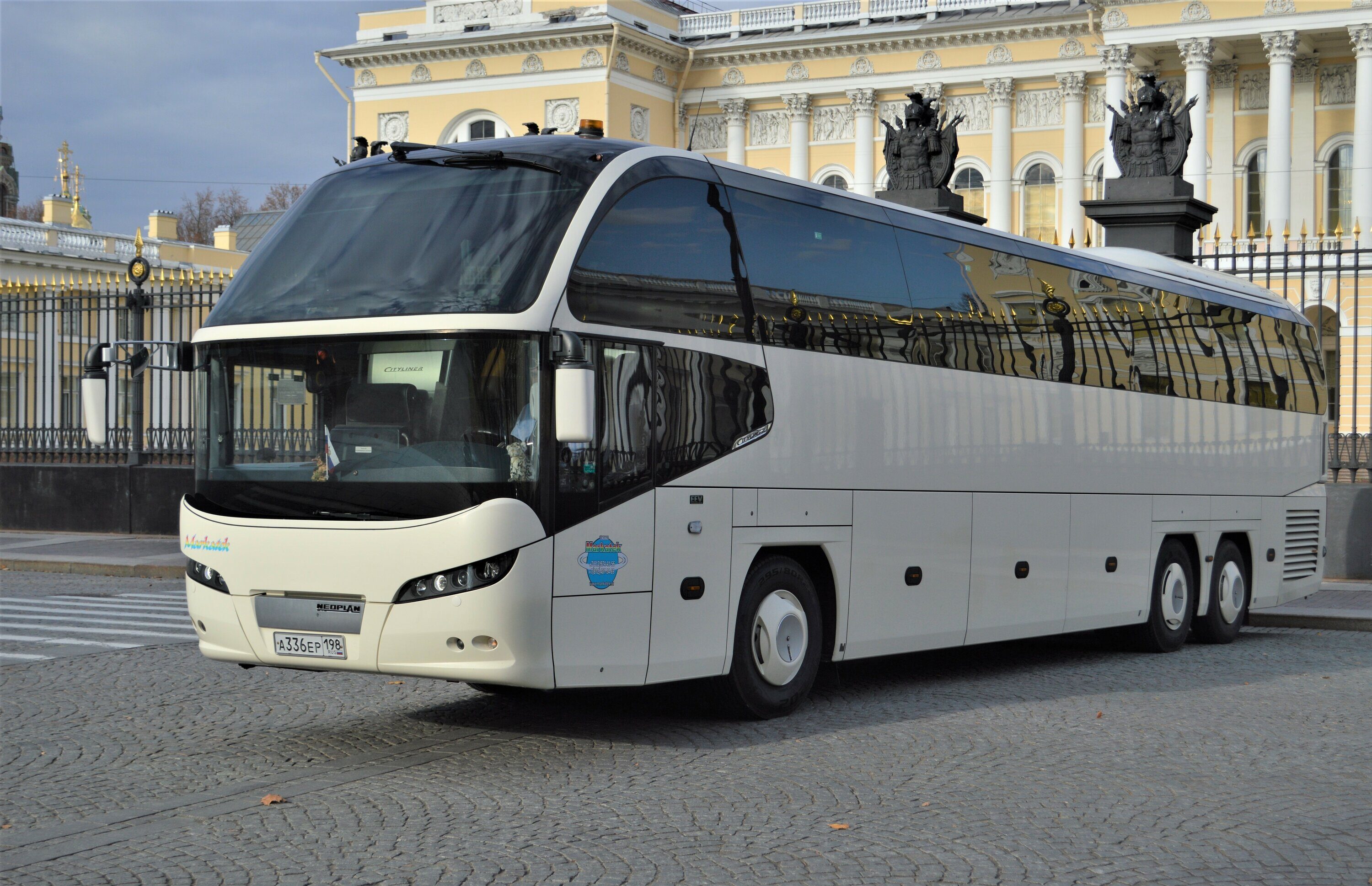 Автобус Neoplan Cityliner